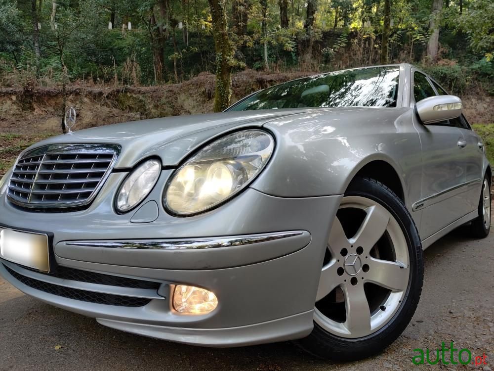 2003' Mercedes-Benz E-270 photo #1