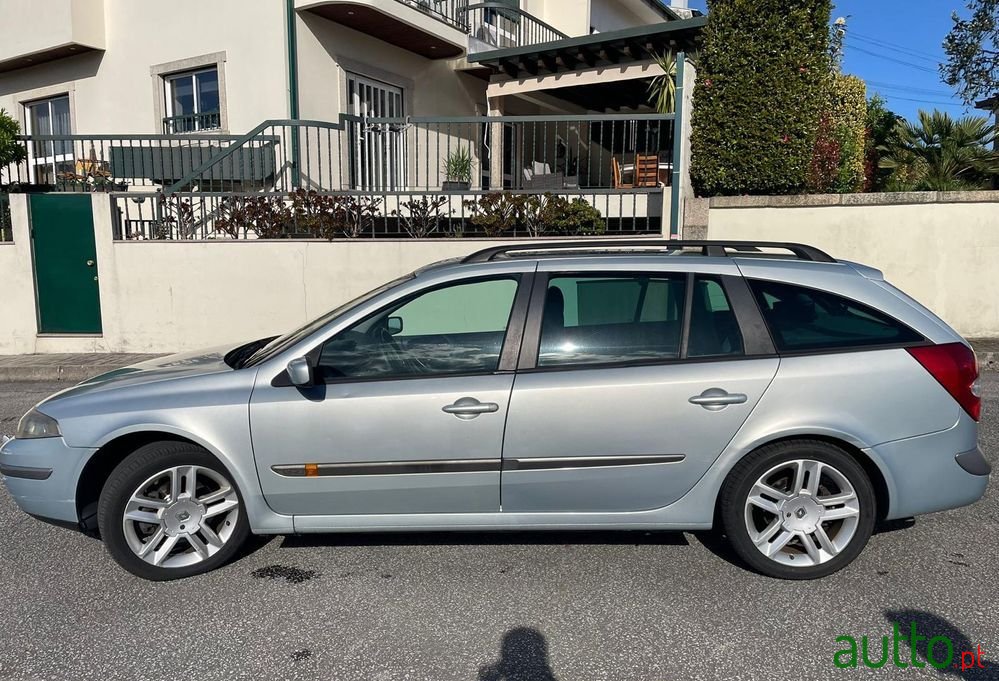 2005' Renault Laguna Break photo #4