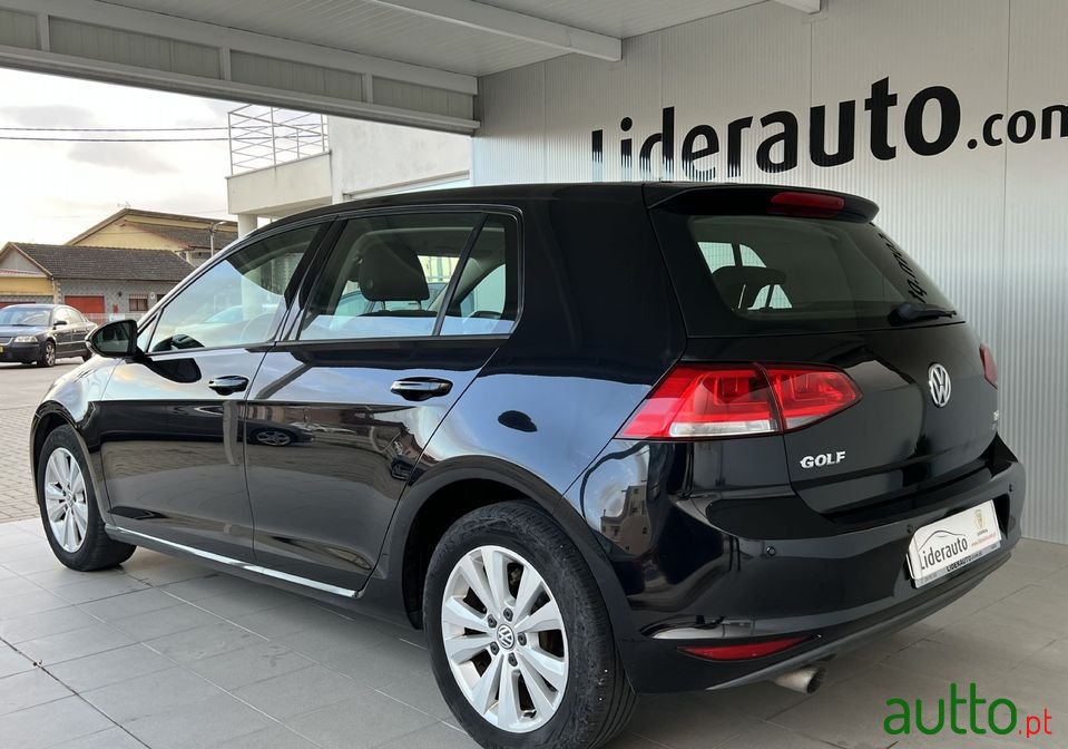 2013' Volkswagen Golf photo #5