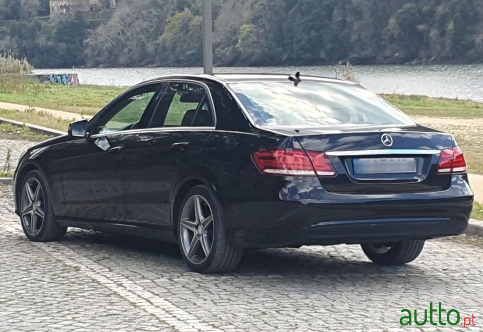 2014' Mercedes-Benz E-220 photo #5