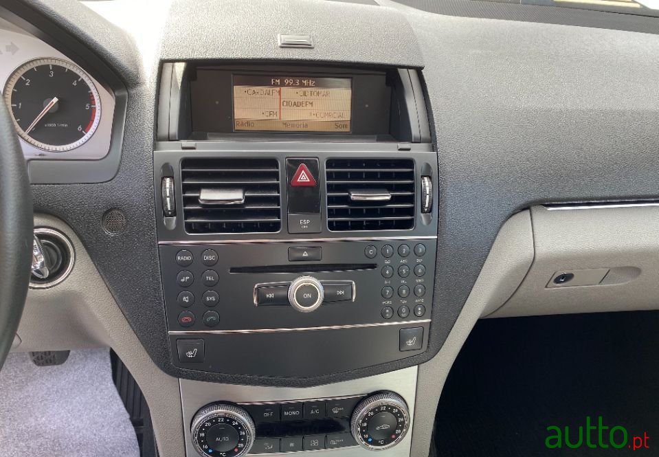 2008' Mercedes-Benz C-220 photo #6