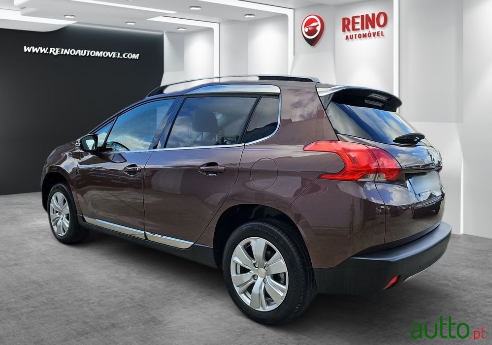 2014' Peugeot 2008 1.2 Vti Allure photo #3