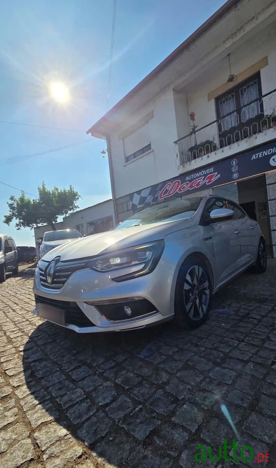 2019' Renault Megane Sport Tourer photo #3