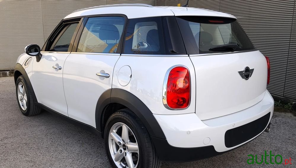 2013' MINI Countryman Cooper D All4 photo #3