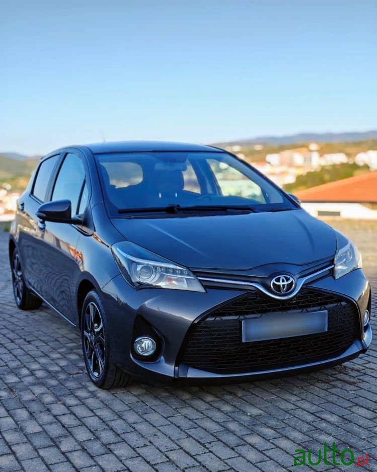 2014' Toyota Yaris photo #4