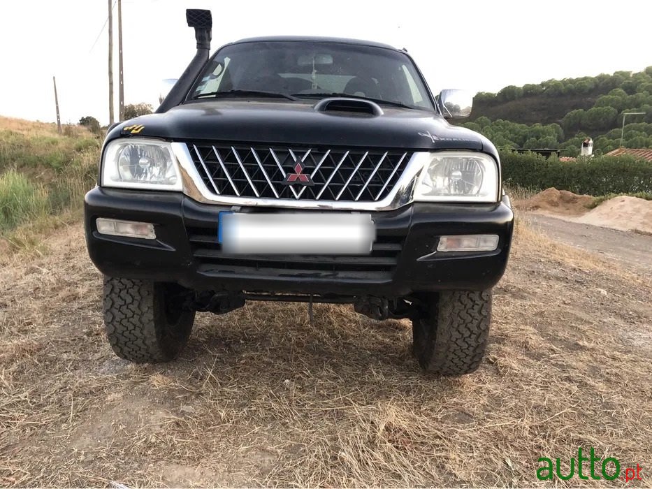 2000' Mitsubishi L200 photo #1