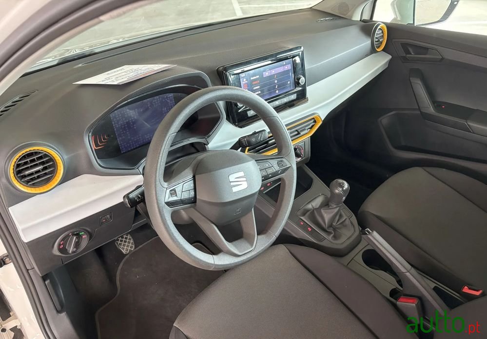 2023' SEAT Ibiza 1.0 Tsi Style photo #4