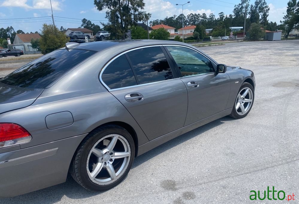 2005' BMW 740 I photo #6