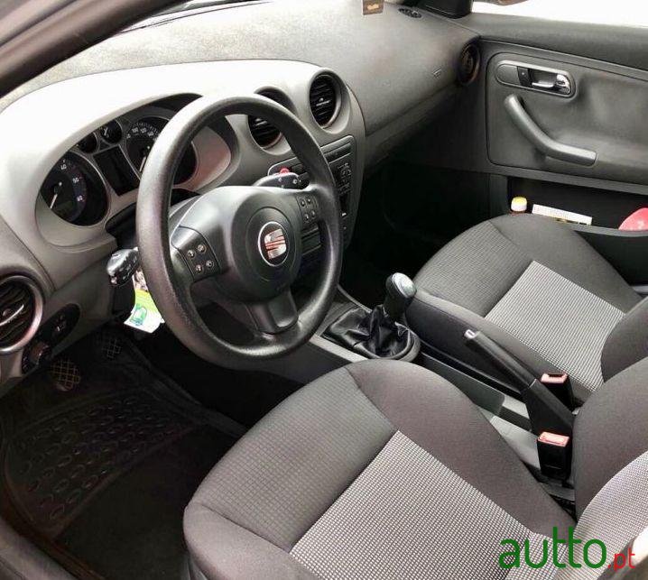 2006' SEAT Ibiza 1.4 Tdi photo #2