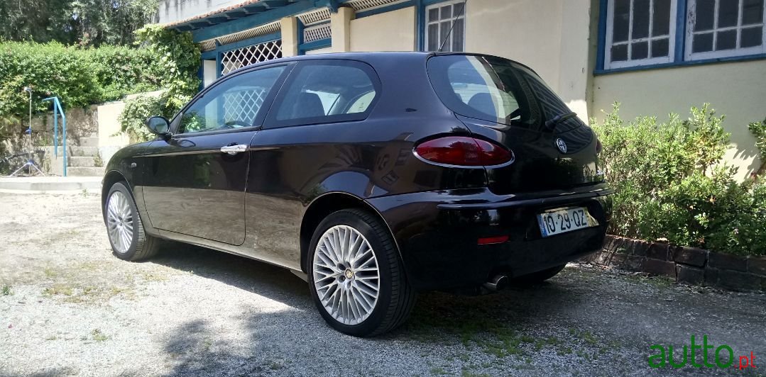 2001' Alfa Romeo 147 photo #4