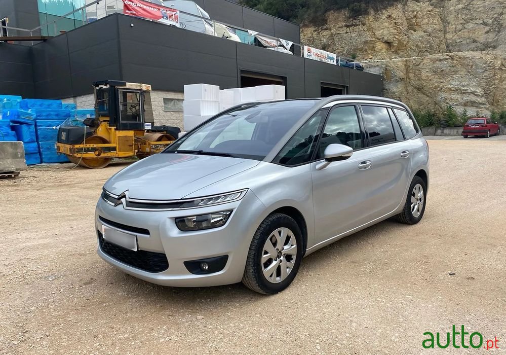 2014' Citroen C4 Grand Picasso photo #1