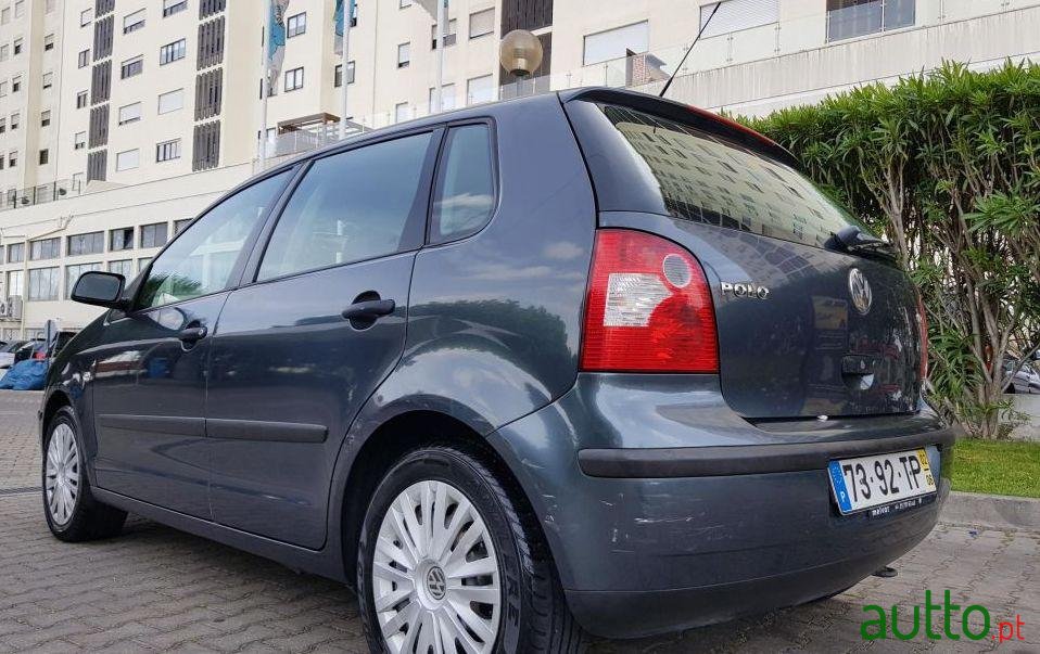 2002' Volkswagen Polo photo #3
