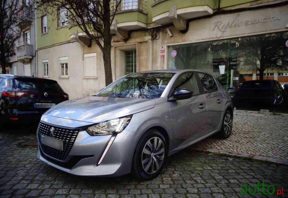 2023' Peugeot 208 photo #1