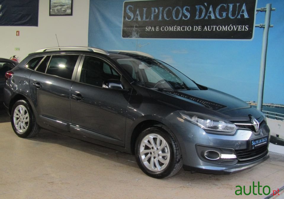 2015' Renault Megane Sport Tourer photo #3