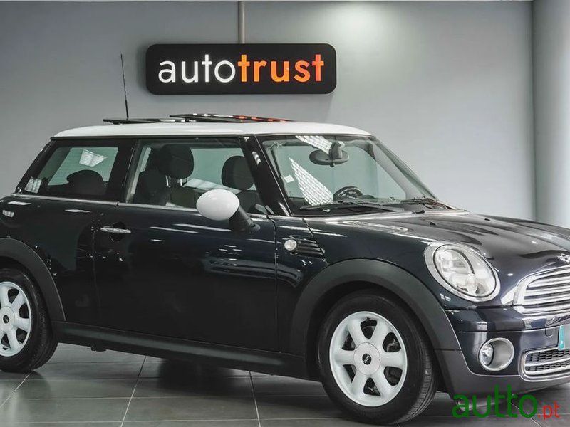 2008' MINI One 3 Portas photo #1
