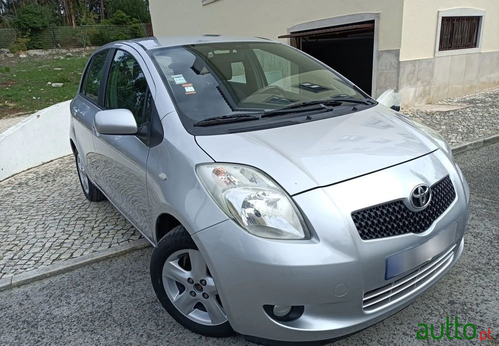 2006' Toyota Yaris photo #1