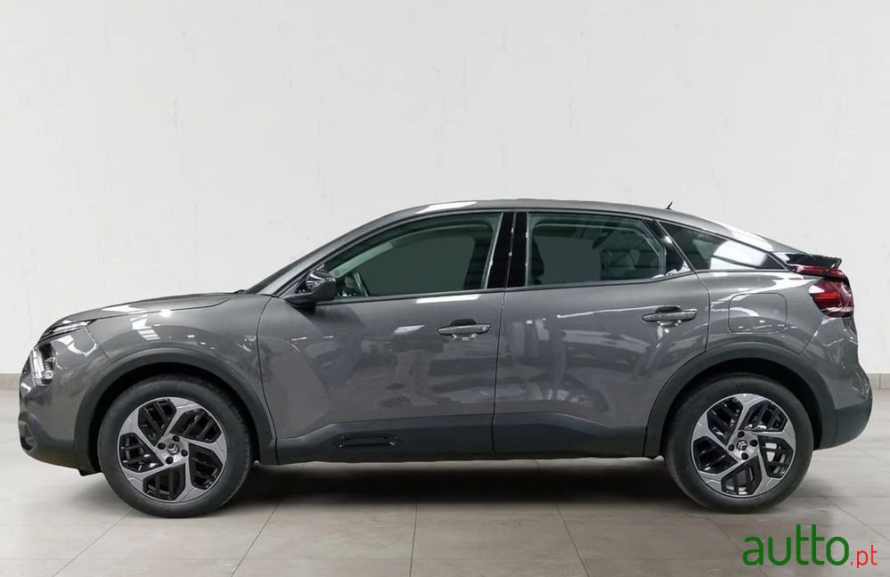 2022' Citroen C4 photo #2