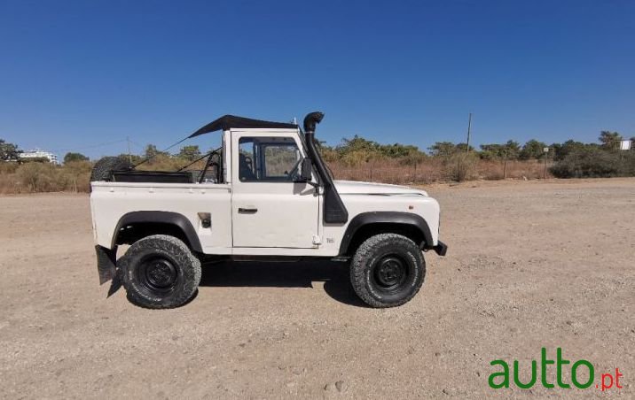 1997' Land Rover Defender photo #1