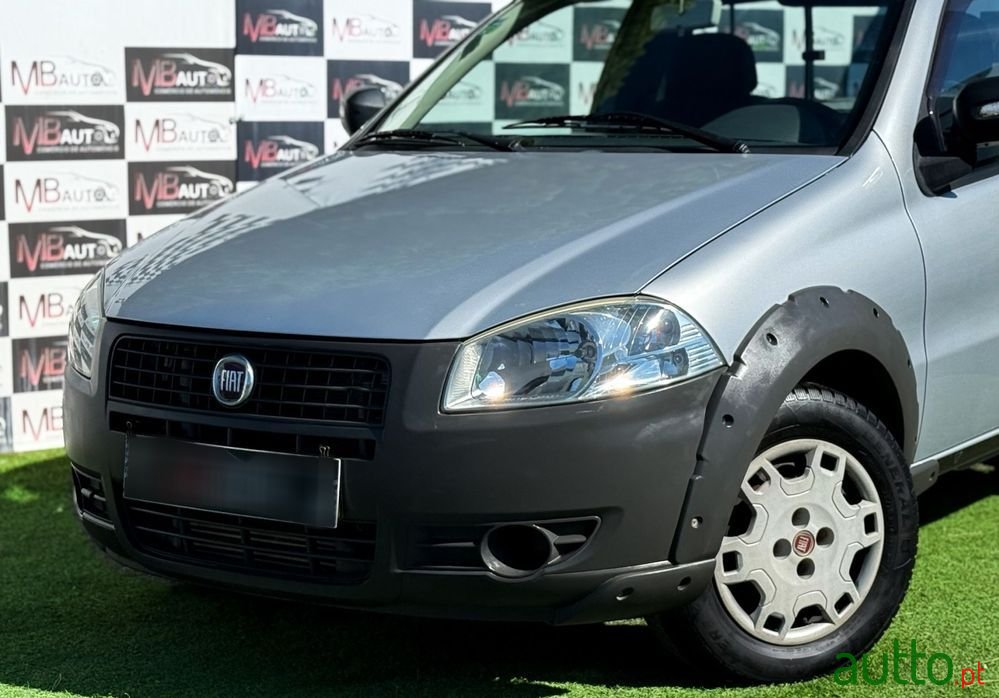 2013' Fiat Strada photo #2