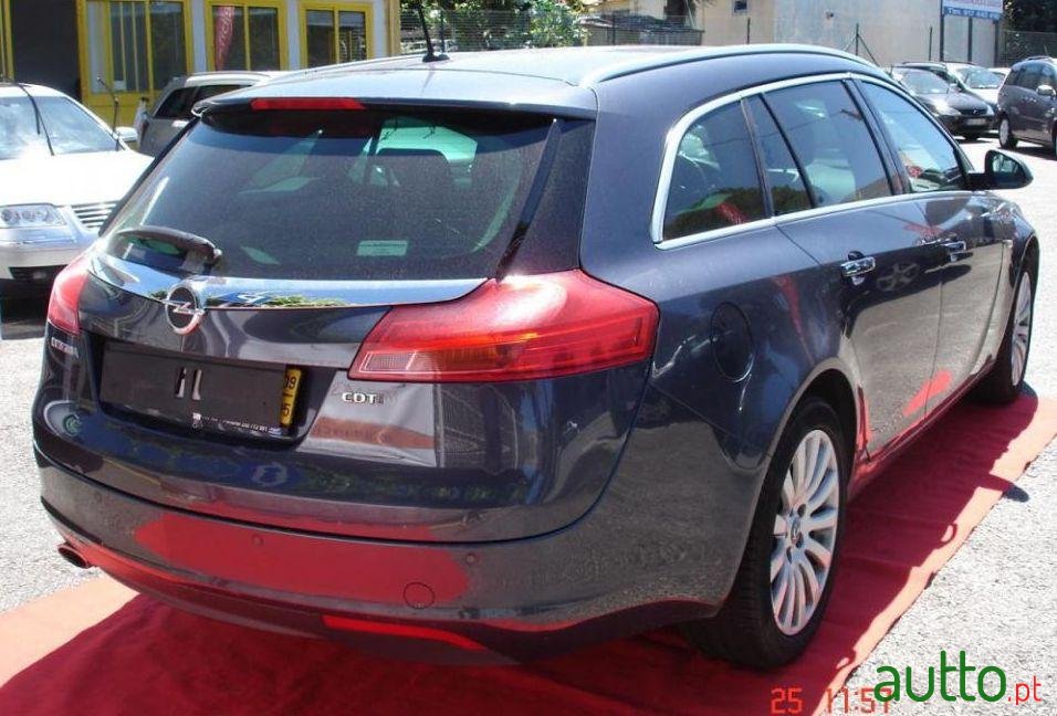 2009' Opel Insignia Sports Tourer photo #2