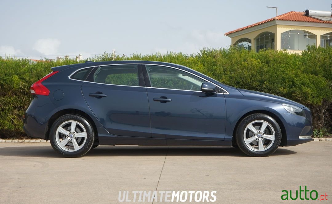 2014' Volvo V40 photo #5