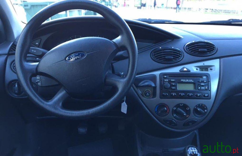 2004' Ford Focus 1.4 X-Trend photo #1