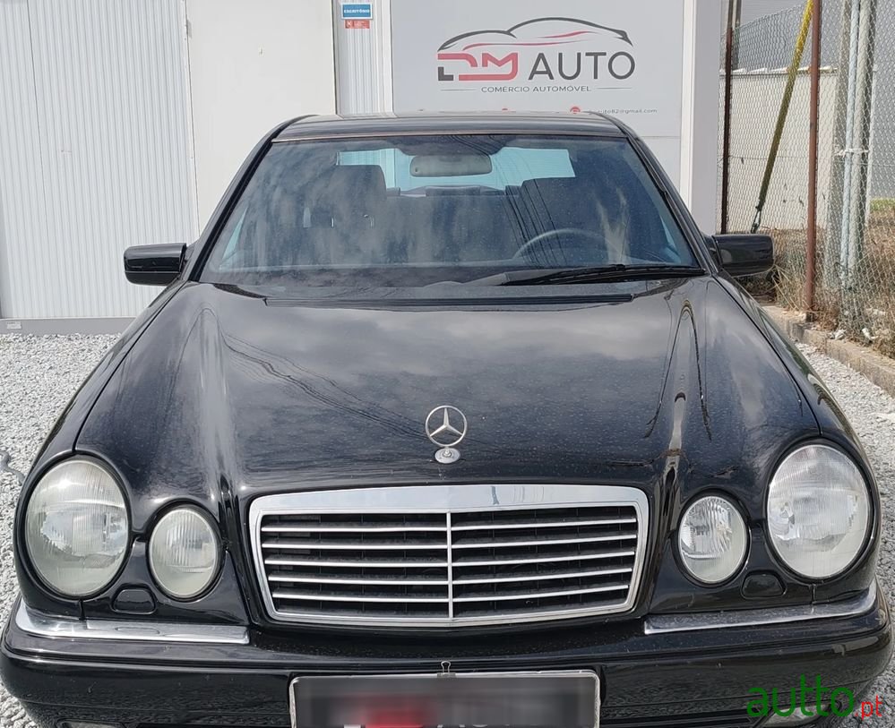 1998' Mercedes-Benz Classe E Td Classic photo #2