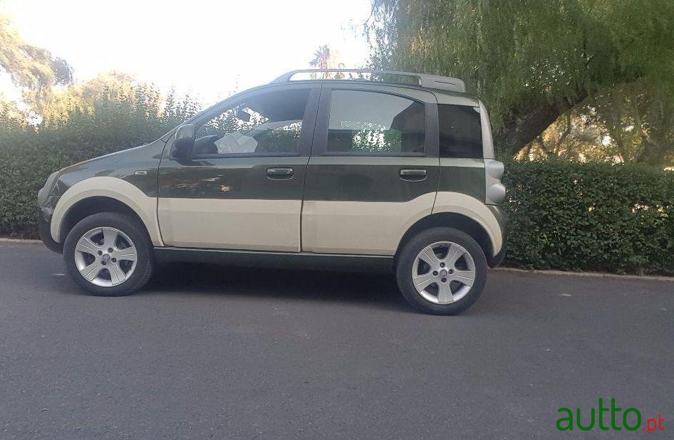 2010' Fiat Panda photo #1