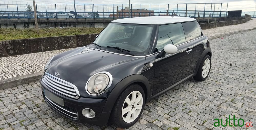 2008' MINI Cooper D 3 Portas photo #1