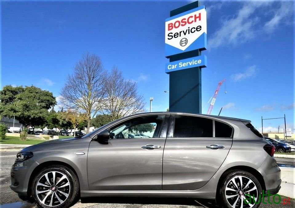 2019' Fiat Tipo photo #2