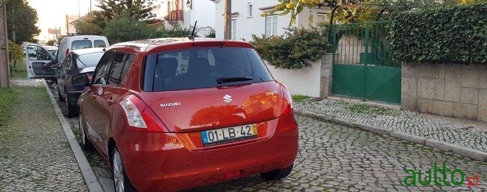 2010' Suzuki Swift 1.2 Glx photo #2