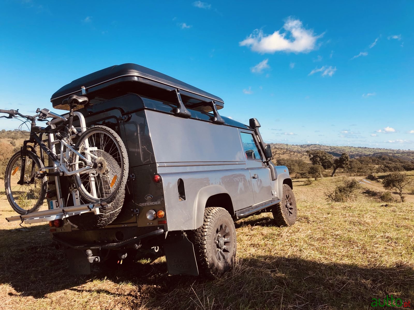 2014' Land Rover Defender 110 photo #6