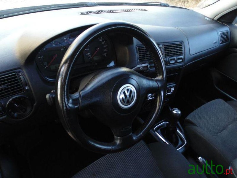 1998' Volkswagen Golf photo #2