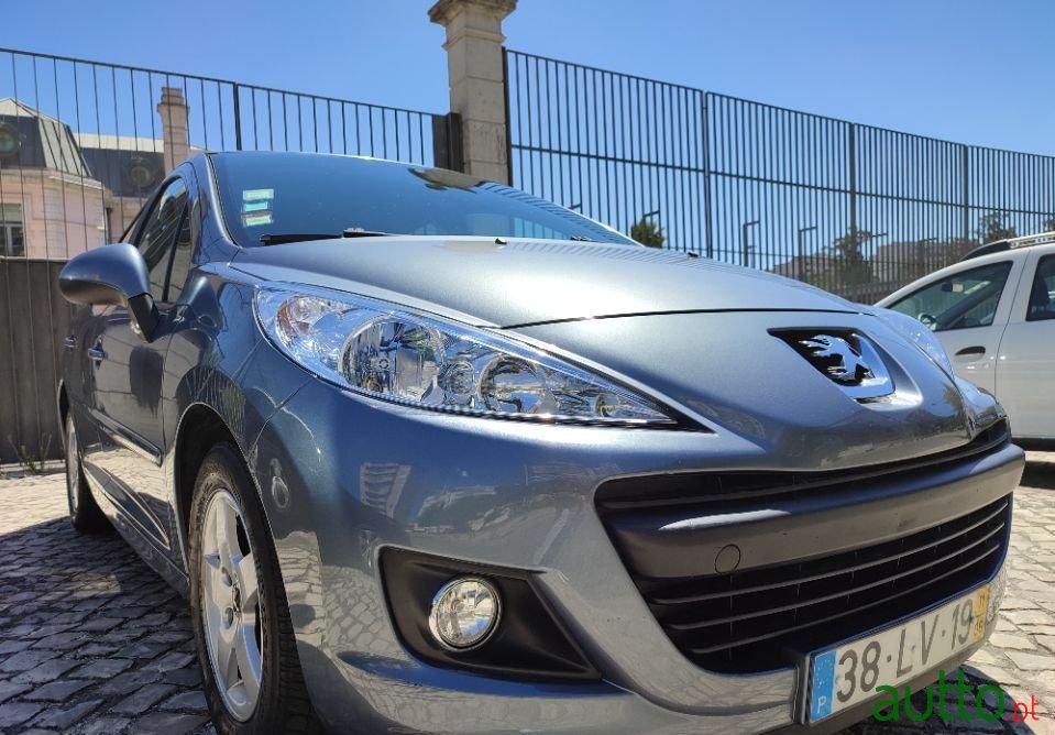 2011' Peugeot 207 Active photo #4