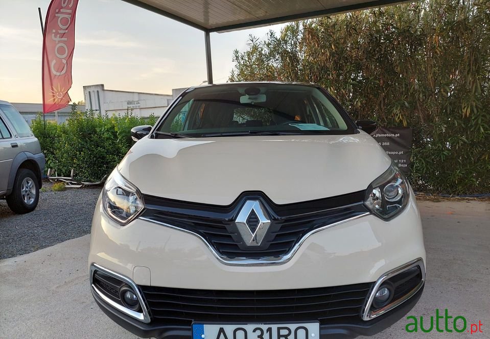 2016' Renault Captur photo #3