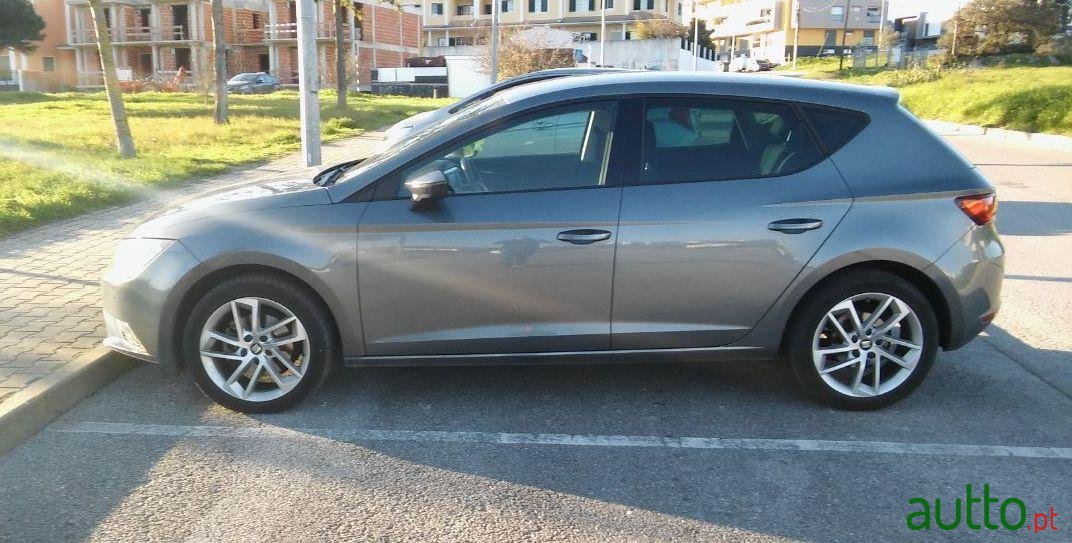 2013' SEAT Leon photo #2