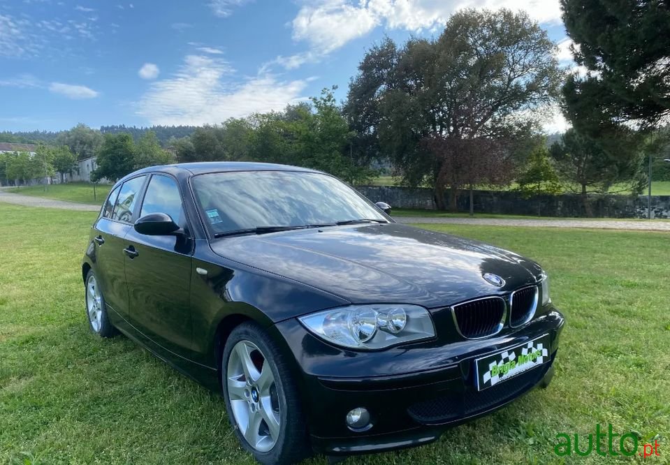 2005' BMW 120 photo #2