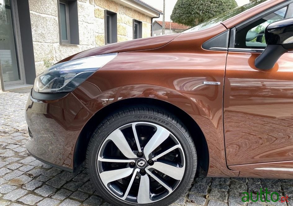 2016' Renault Clio photo #6