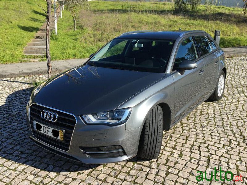 2015' Audi A3 Sportback photo #1