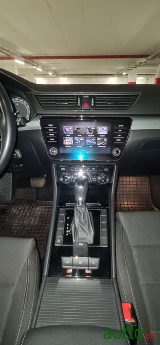 2018' Skoda Superb Break photo #3