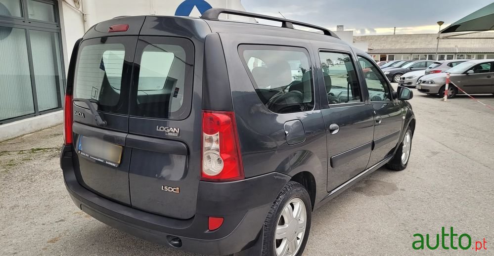 2009' Dacia Logan Mcv photo #1