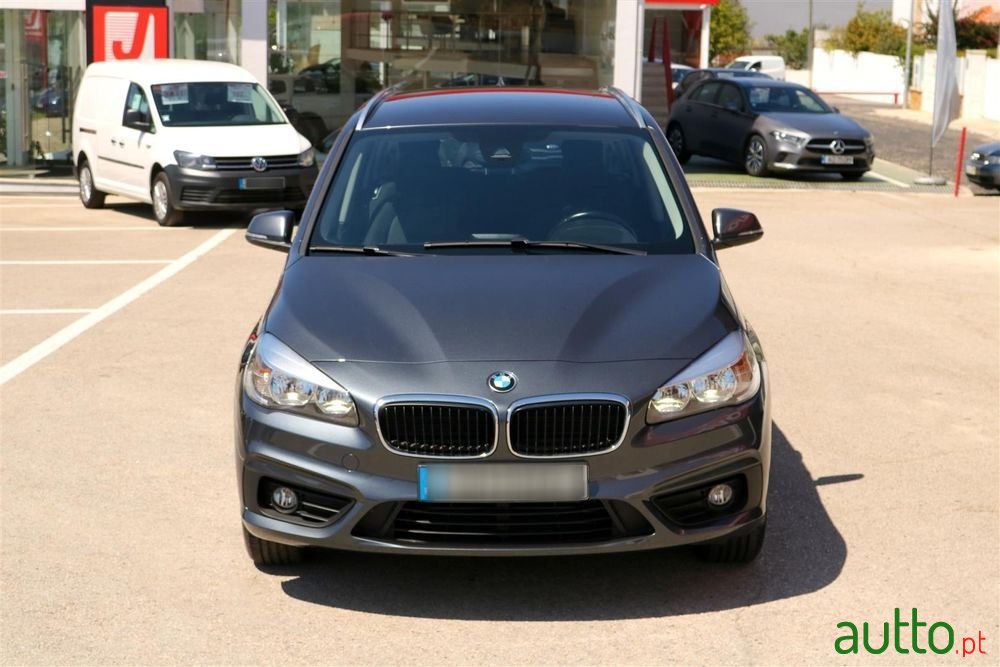 2017' BMW Série 2 D 7L Advantage photo #3