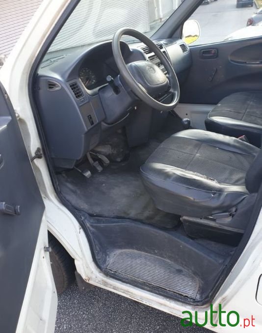 1997' Toyota Hiace photo #3