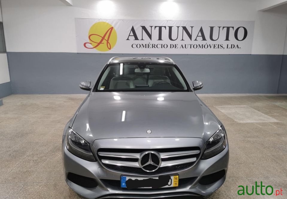 2014' Mercedes-Benz C-220 photo #2