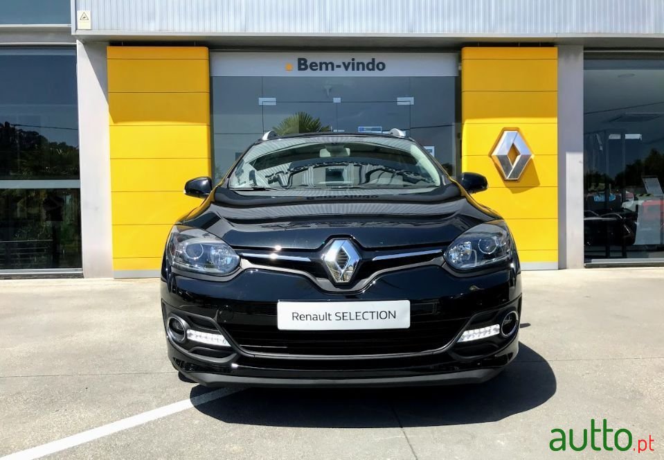 2016' Renault Megane Sport Tourer photo #2