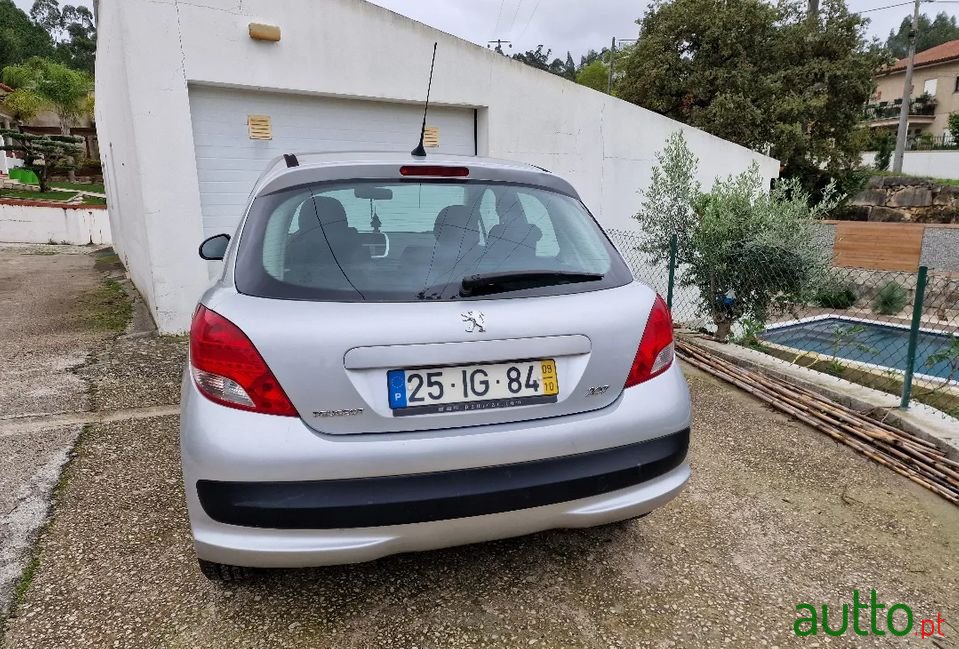 2009' Peugeot 207 photo #5