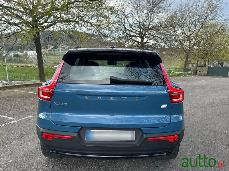 2022' Volvo Xc 40 photo #6