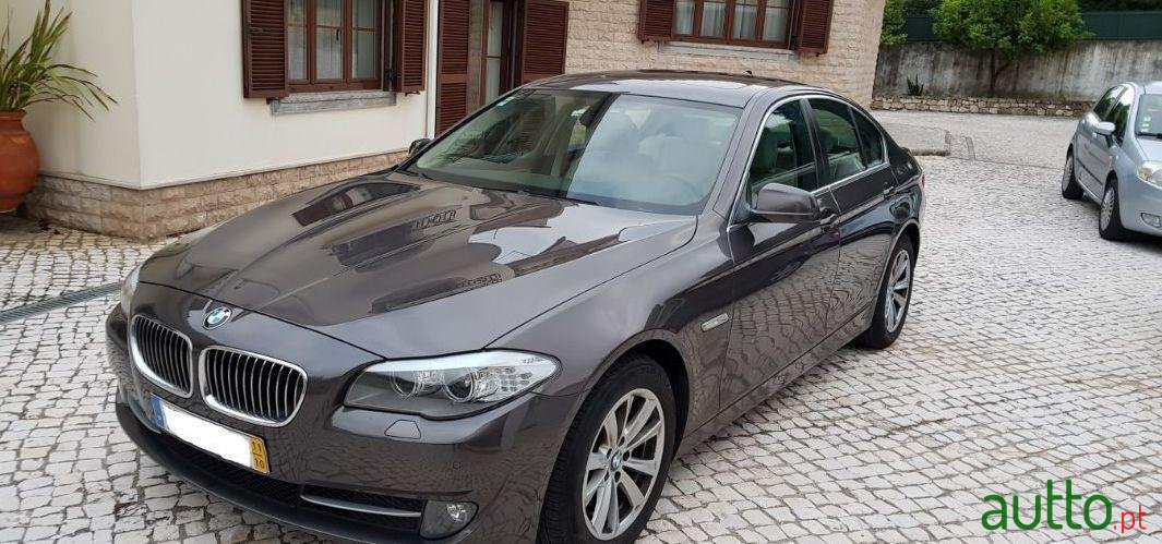 2011' BMW 520 D photo #3