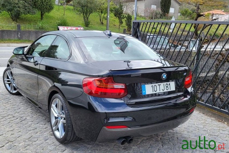 2014' BMW 220 photo #3