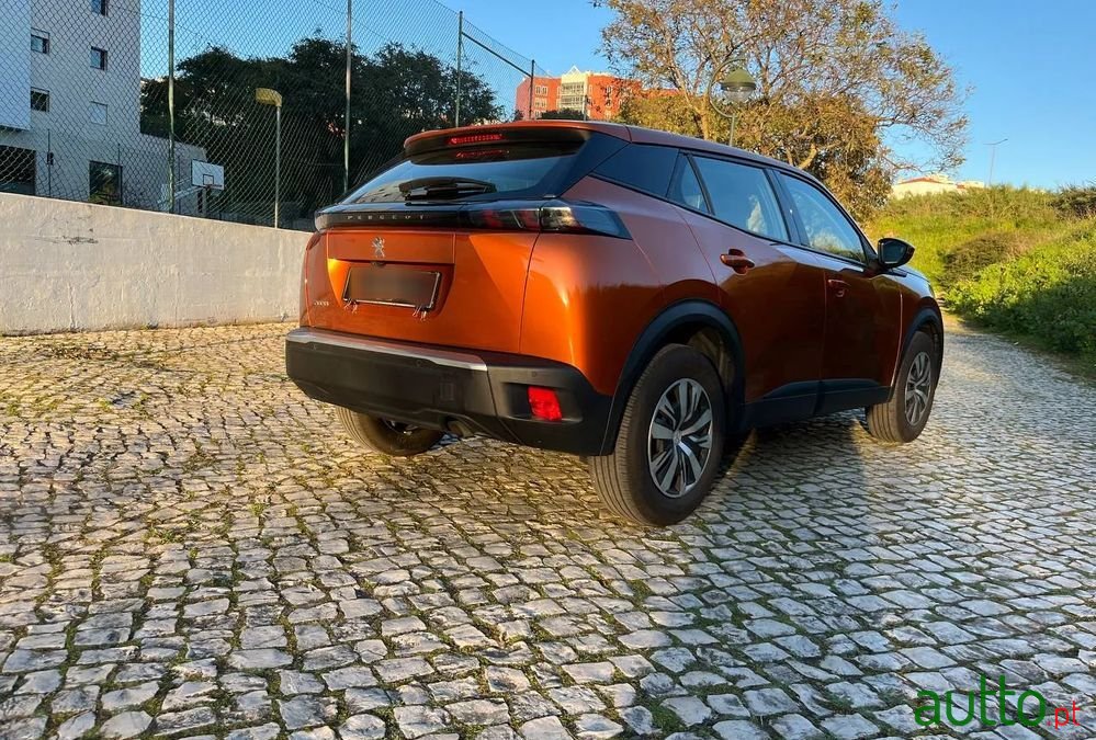 2020' Peugeot 2008 photo #3